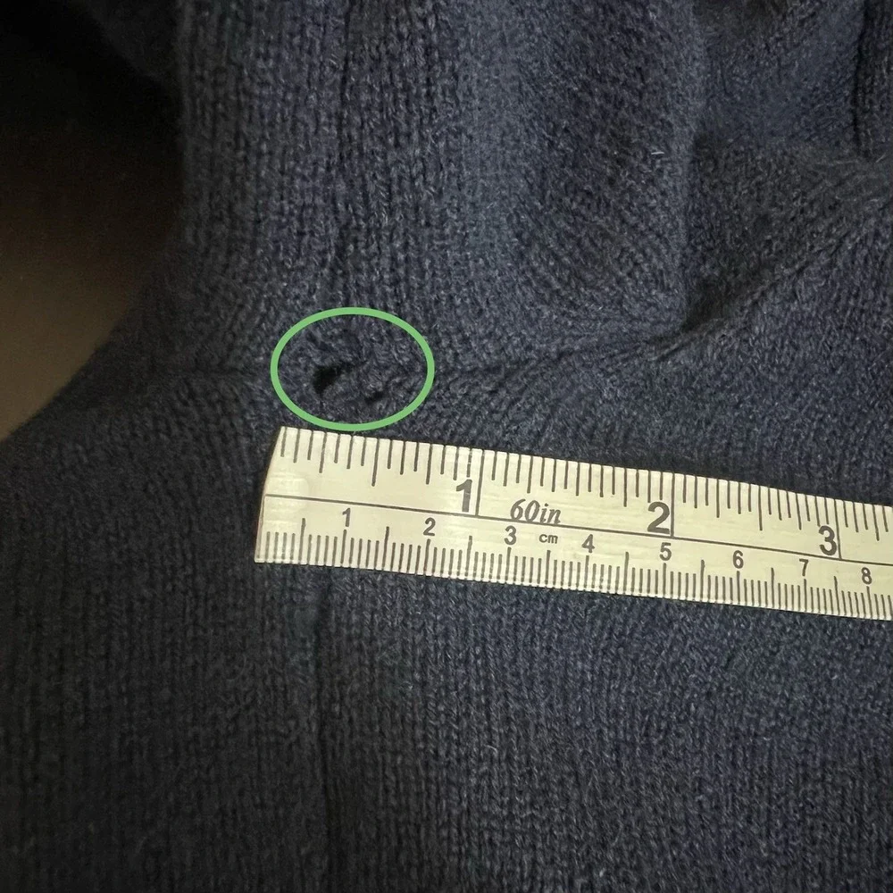 WoolOvers‎ Mens Lambswool V Neck Cardigan Size Large Navy Preppy Classic *FLAW*